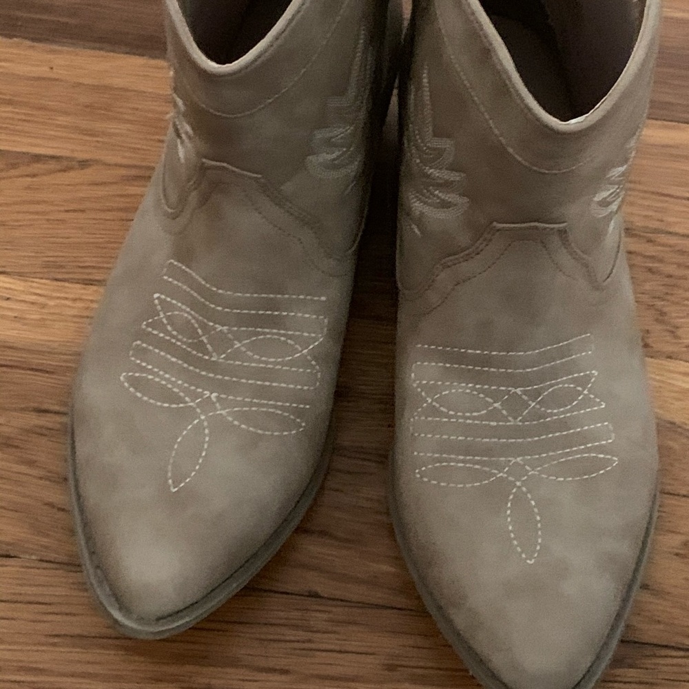 Brand New Arizona Booties